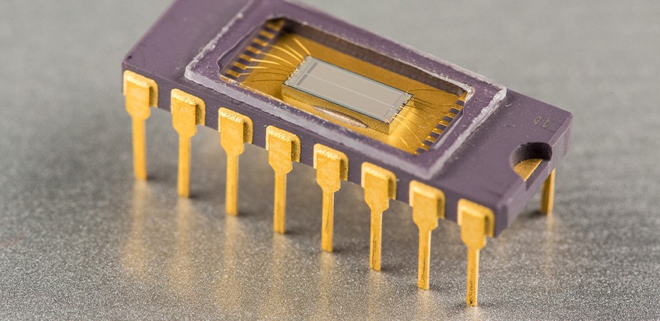 64K DRAM with curved black to purple gradient